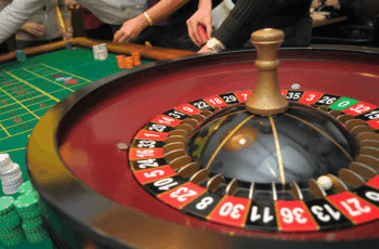 Mẹo biết địch biết ta của cò quay Roulette