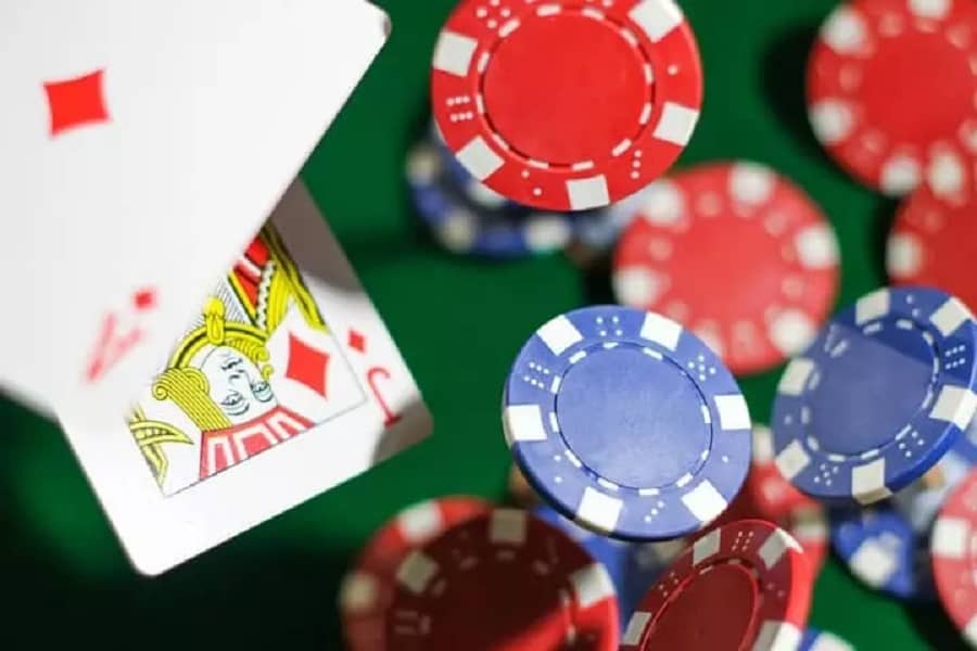 poker online dem den cho ban nhung trai nghiem gi?