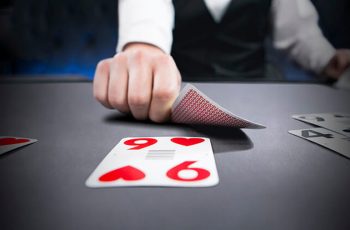 Ba cách để tiến bộ khi chơi Poker online